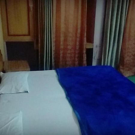 אינדורה New Crown Hotel מראה חיצוני תמונה