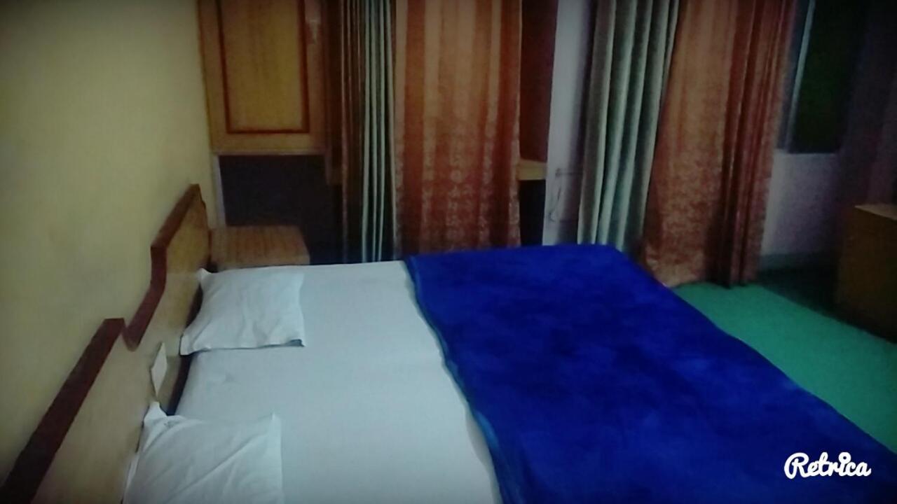 אינדורה New Crown Hotel מראה חיצוני תמונה